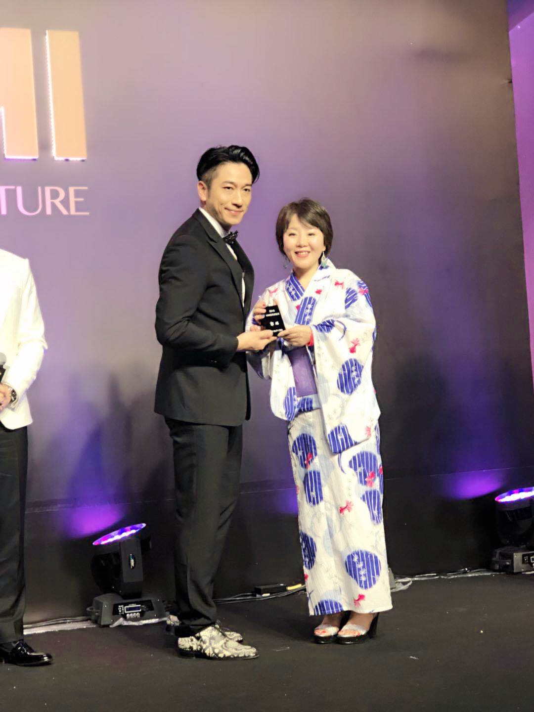 板球大师赛上演强强对话，东海犀牛队强势反弹北城飞鹰队，团队配合流畅；黑马成最大惊喜的简单介绍